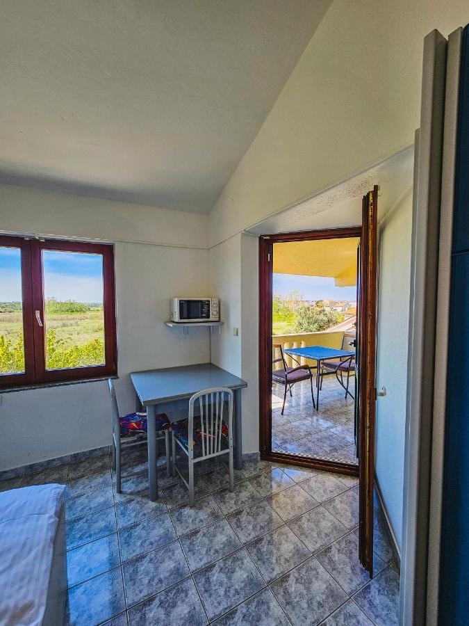 Aenona Sea View Apartments 宁 外观 照片