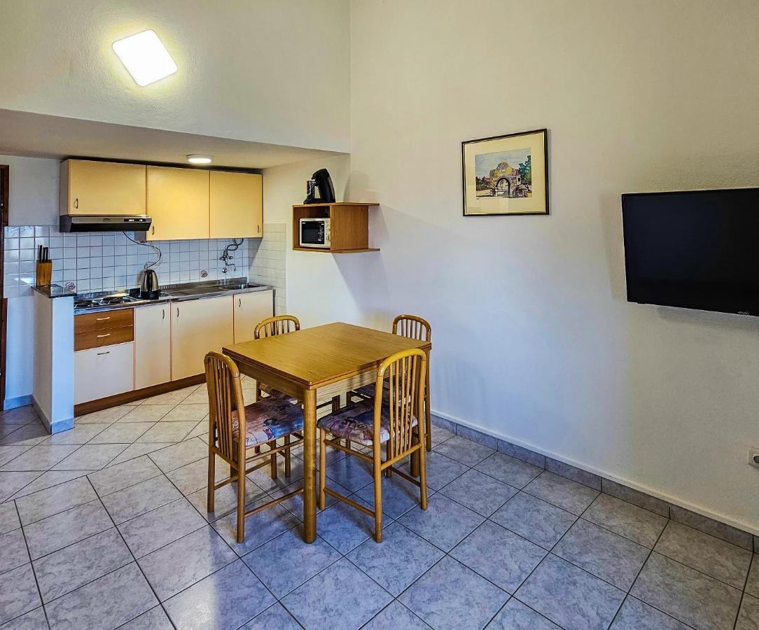 Aenona Sea View Apartments 宁 外观 照片