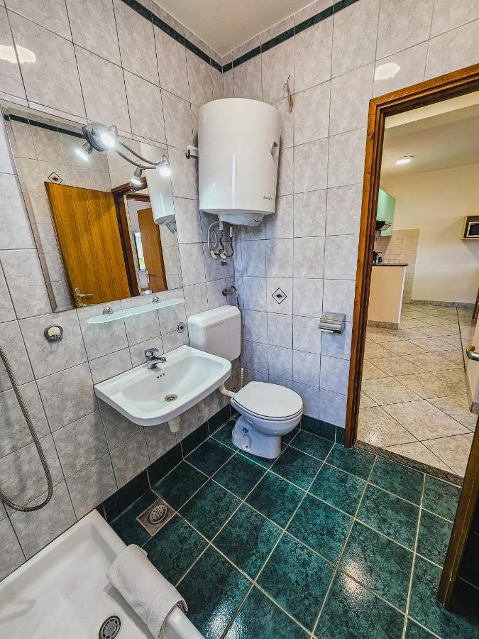Aenona Sea View Apartments 宁 外观 照片