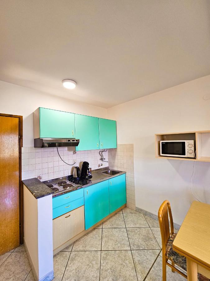 Aenona Sea View Apartments 宁 外观 照片